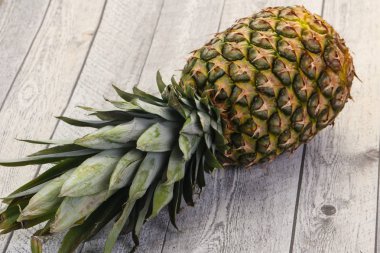 Olgun taze ananas