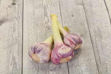 Genç sarımsak yığın