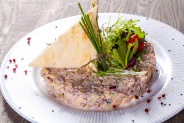 Mantar ve mayonaise salatası