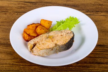 Kekik ile haşlanmış somon