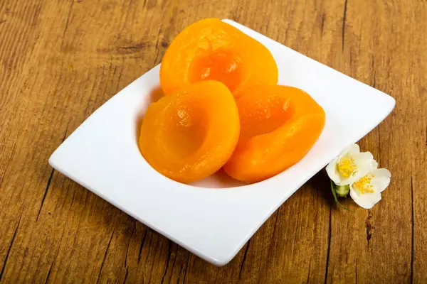 Sweet Canned Peaches White Plate — Stock Photo, Image