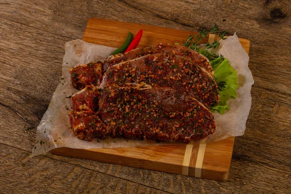 Připraven Vaření Syrové Marinovaný Vepřový Steak — Stock fotografie
