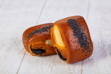 Tatlı tastu topuz reçel ile