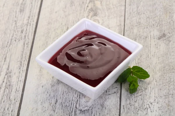 Delicous Cowberry Sauce Mint Leaves — Stock Photo, Image
