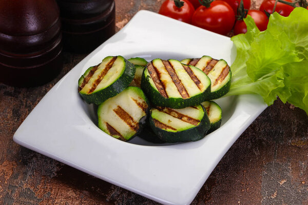 Веганская кухня - жареные цуккини
