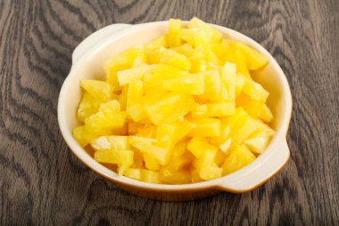 konserve ananas