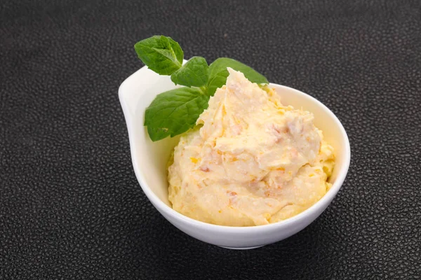 Quark mit trockener Aprikose — Stockfoto