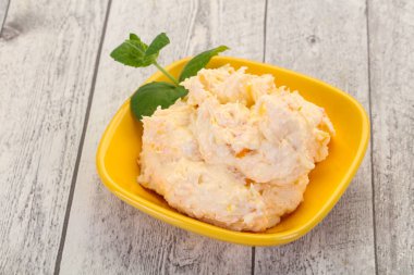 Kuru Kayısı ile lor