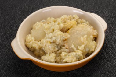 Armut ve Gorgonzola ile risotto