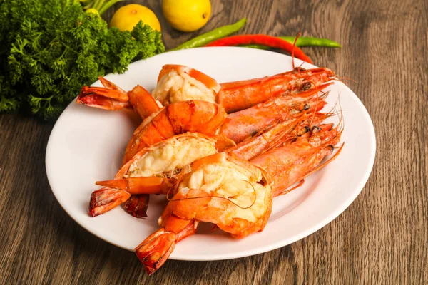 Langostino Tigre Parrilla Con Jugo Lima Especias —  Fotos de Stock