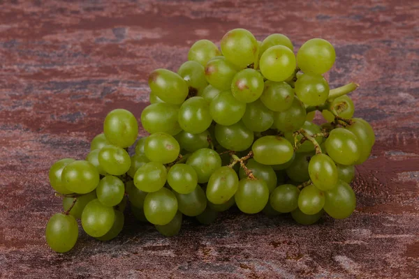 Söt grön druva gren — Stockfoto