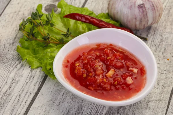 Tomat pedas dan saus bawang putih — Stok Foto
