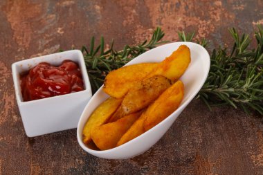 Kızarmış patates dilimleri