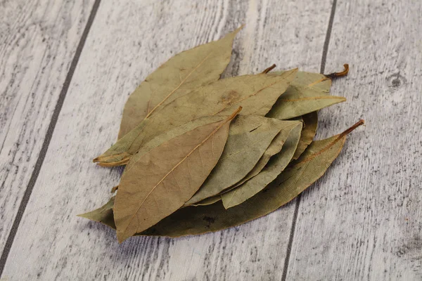 Dry laurel leaves