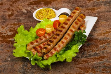 Izgara domuz sosisi.