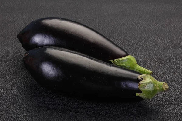 Råa aubergine redo för matlagning — Stockfoto