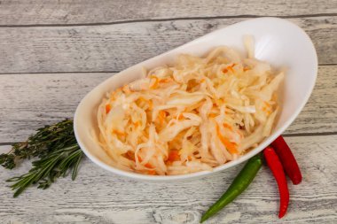 Salamura lahana - lahana turşusu