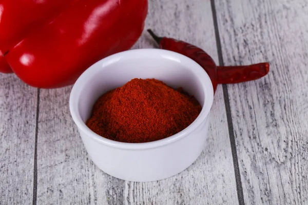 A tálban fűszerpaprika — Stock Fotó