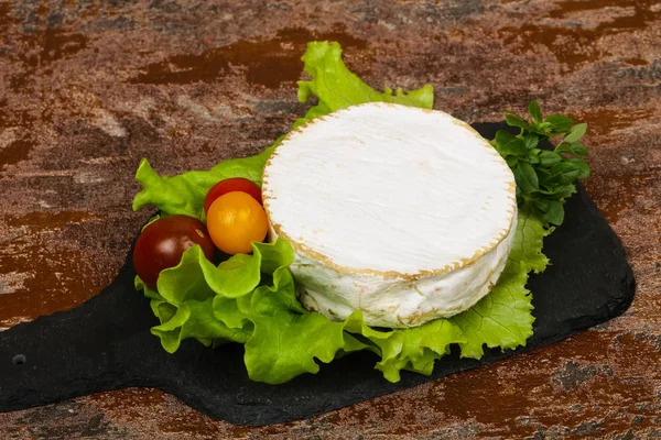 Delicoso queso camembert — Foto de Stock