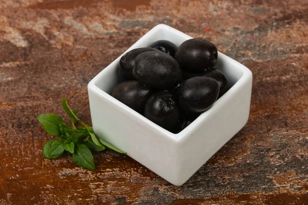 Kabın içinde Siyah Zeytin — Stok fotoğraf