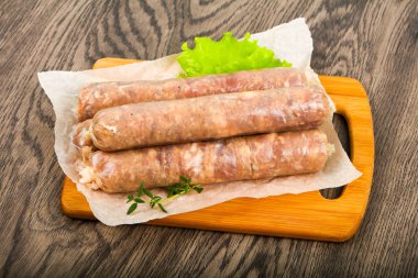 Doğal sosis ızgara için