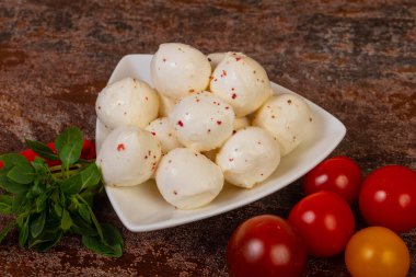 mozzarella peynir topları