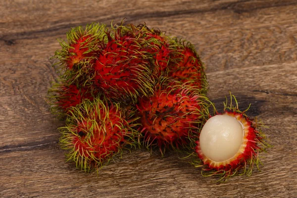 Rambutan tropical de frutas exóticas dulces — Foto de Stock