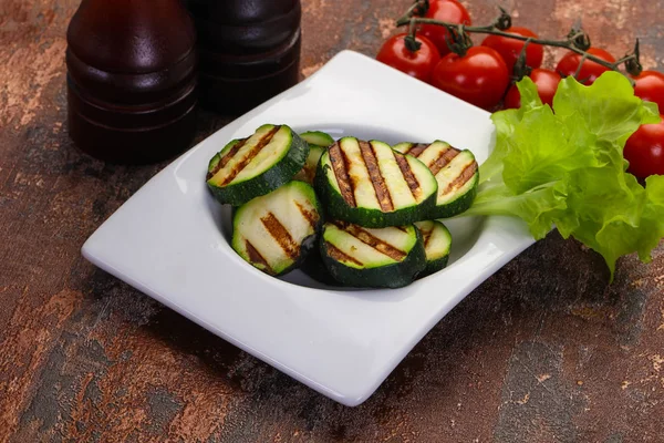 Cucina vegana - zucchine alla griglia — Foto Stock