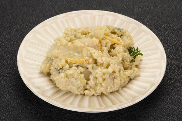 Risotto con pera e gorgonzola — Foto Stock