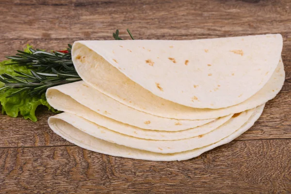 Lege homamade tortilla — Stockfoto