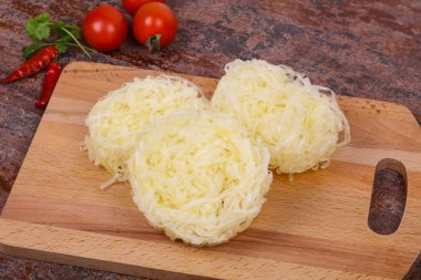 çiğ pirinç noodle