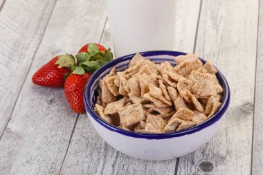 Kahvaltı için buğday gevreği