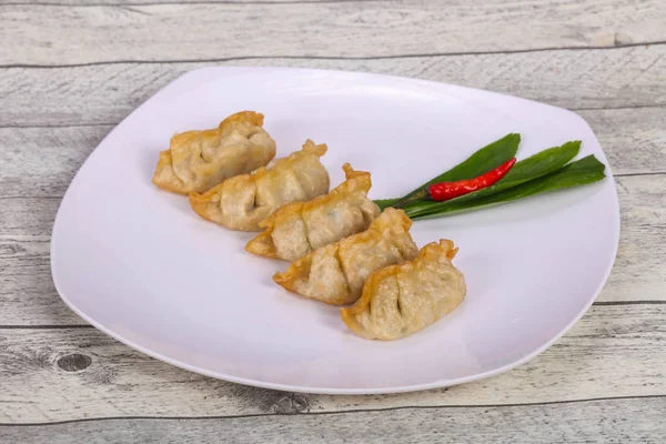 Japon geleneksel mutfağı Gyoza köfte