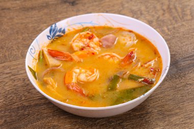 Ünlü Tay Tom Yam çorbası