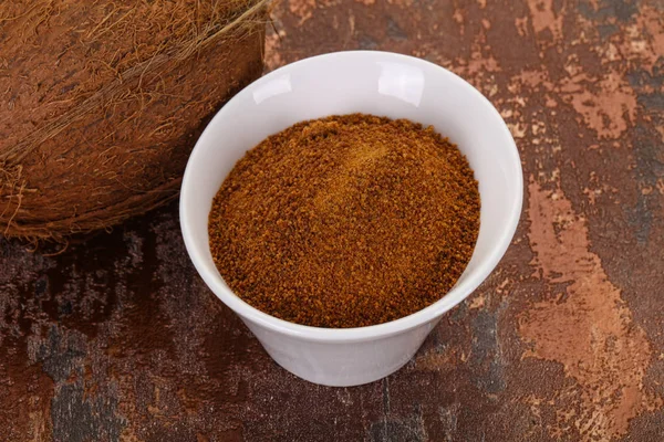 그릇에 코코넛 갈색 설탕 — 스톡 사진