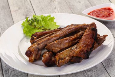 kavrulmuş Domuz kaburga