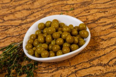 marine edilmiş yeşil bezelye