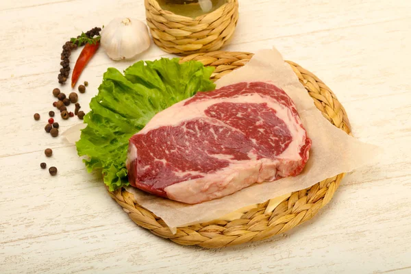 RIB eye stek raw — Zdjęcie stockowe