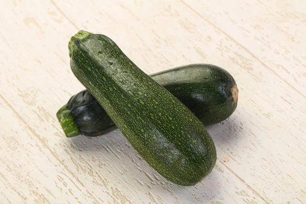 Råa mogna zucchini — Stockfoto