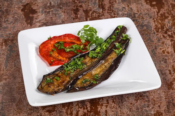 Grilled eggplant with bell pepper — Stock Photo, Image