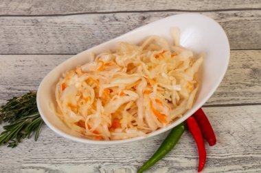 Salamura lahana - lahana turşusu