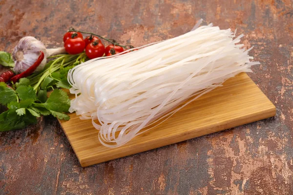 Çiğ pirinç noodle — Stok fotoğraf