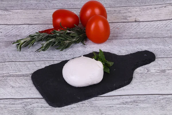 Italienische Mozzarella-Käsekugel — Stockfoto