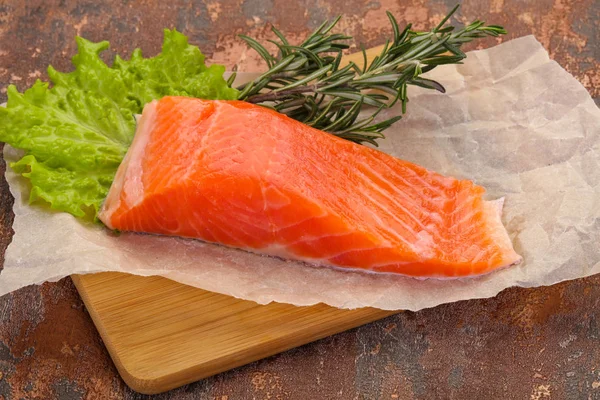 Piece of raw salmon — Stock Photo, Image