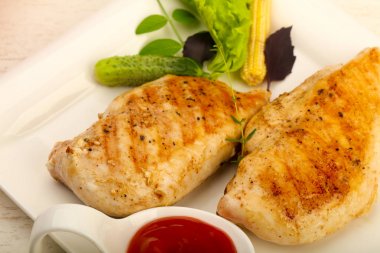 kavrulmuş tavuk göğsü