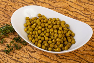 marine edilmiş yeşil bezelye