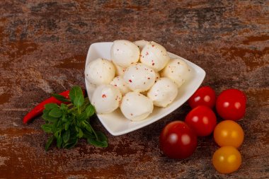 mozzarella peynir topları