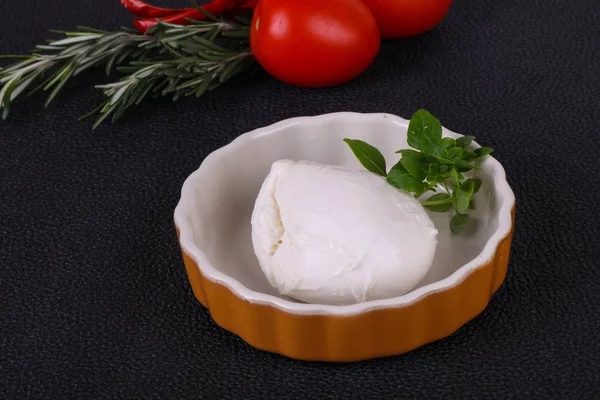 İtalyan Mozzarella Peynir topu — Stok fotoğraf