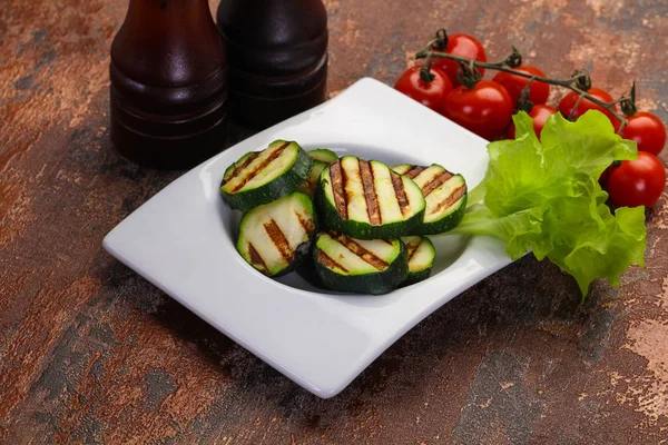 Cucina vegana - zucchine alla griglia — Foto Stock