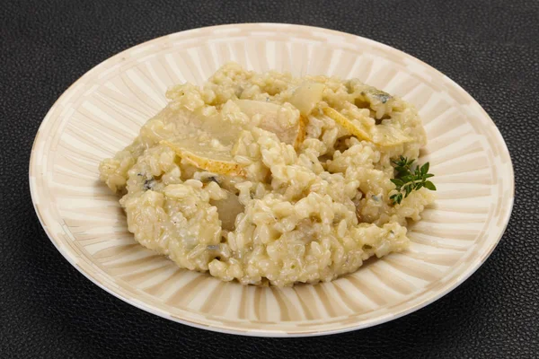 Armut ve Gorgonzola ile risotto — Stok fotoğraf